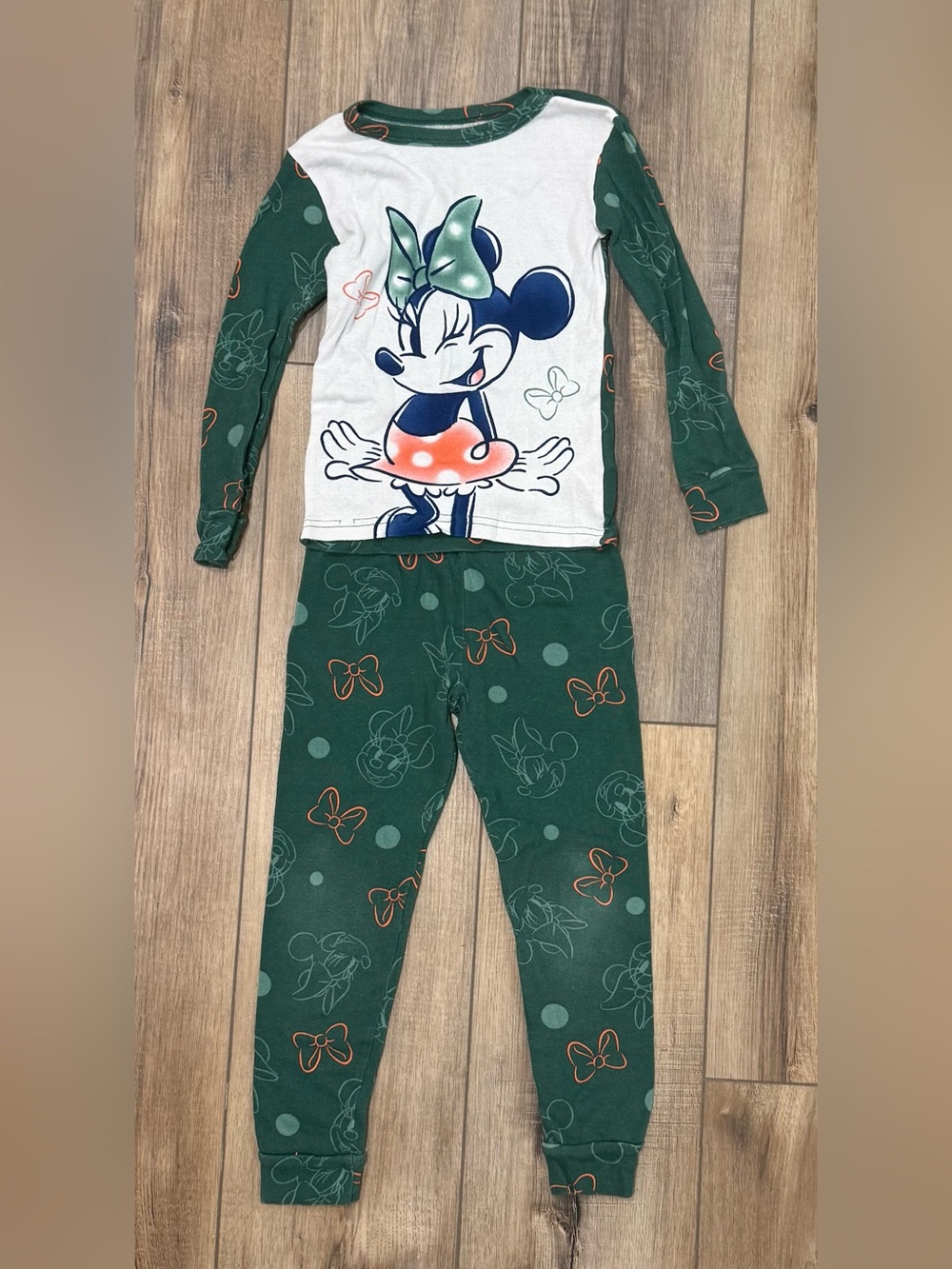 Disney Junior Minnie Mouse Green Pajama Set Girls Size 5T Long Sleeve